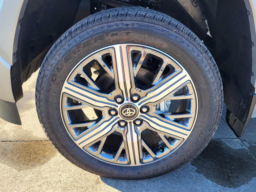 Used 2026 Toyota Sequoia Capstone image 32