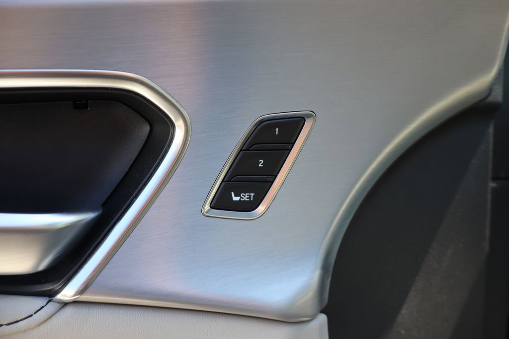 Used 2025 Acura RDX SH-AWD w/ Technology Package image 8