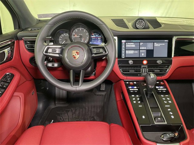 New 2026 Porsche Macan image 26