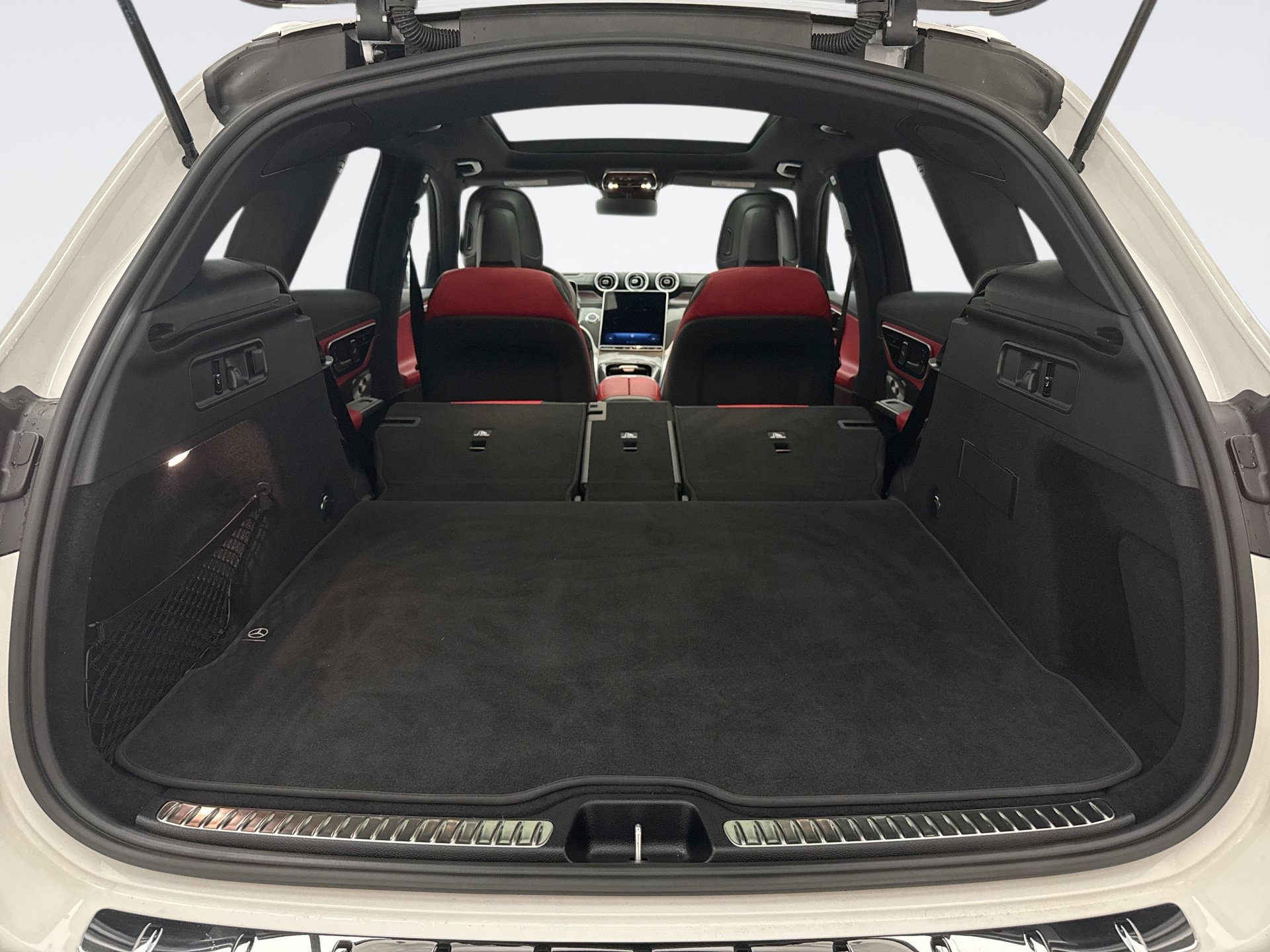 Used 2025 Mercedes-Benz GLC 300 4MATIC image 25