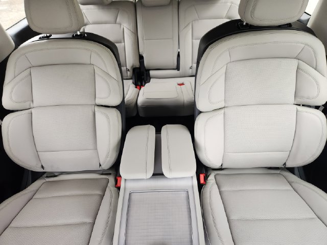 New 2026 Lincoln Navigator L Reserve AWD/4WD image 14
