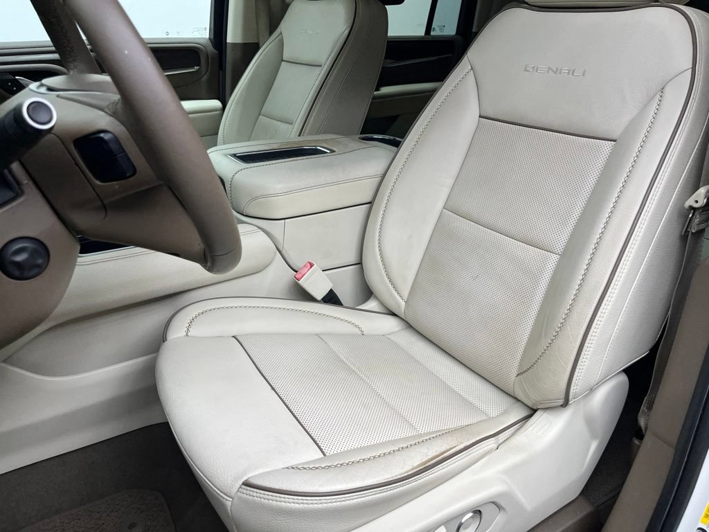 Used 2021 GMC Yukon XL Denali AWD/4WD image 21