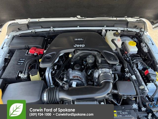 Used 2018 Jeep Wrangler Sport AWD/4WD image 32