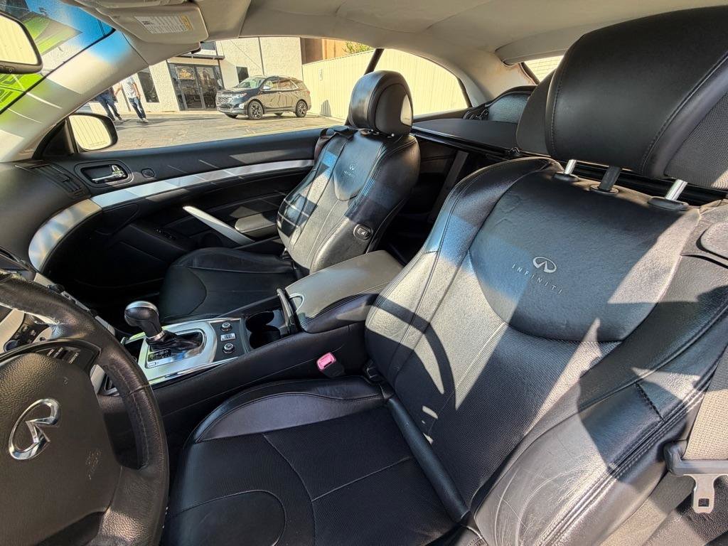Used 2014 INFINITI Q60 Convertible w/ Premium Package RWD image 24
