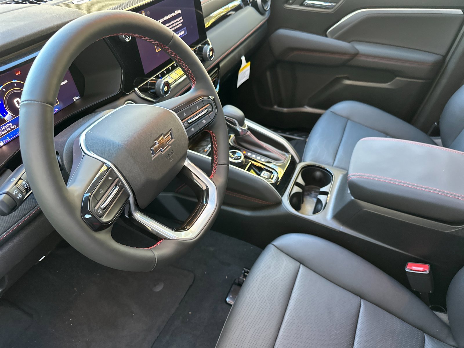 New 2025 Chevrolet Colorado Z71 w/ Midnight Edition image 10