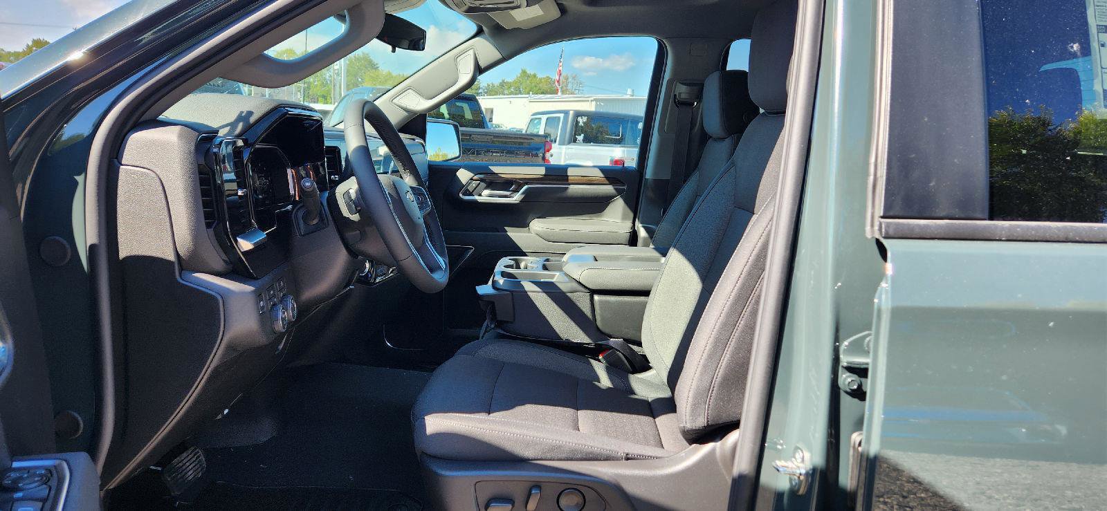 New 2026 Chevrolet Silverado 1500 LT image 10
