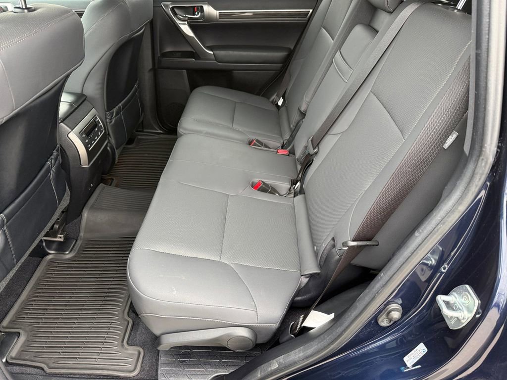 Used 2023 Lexus GX 460 Premium w/ Premium Package image 11