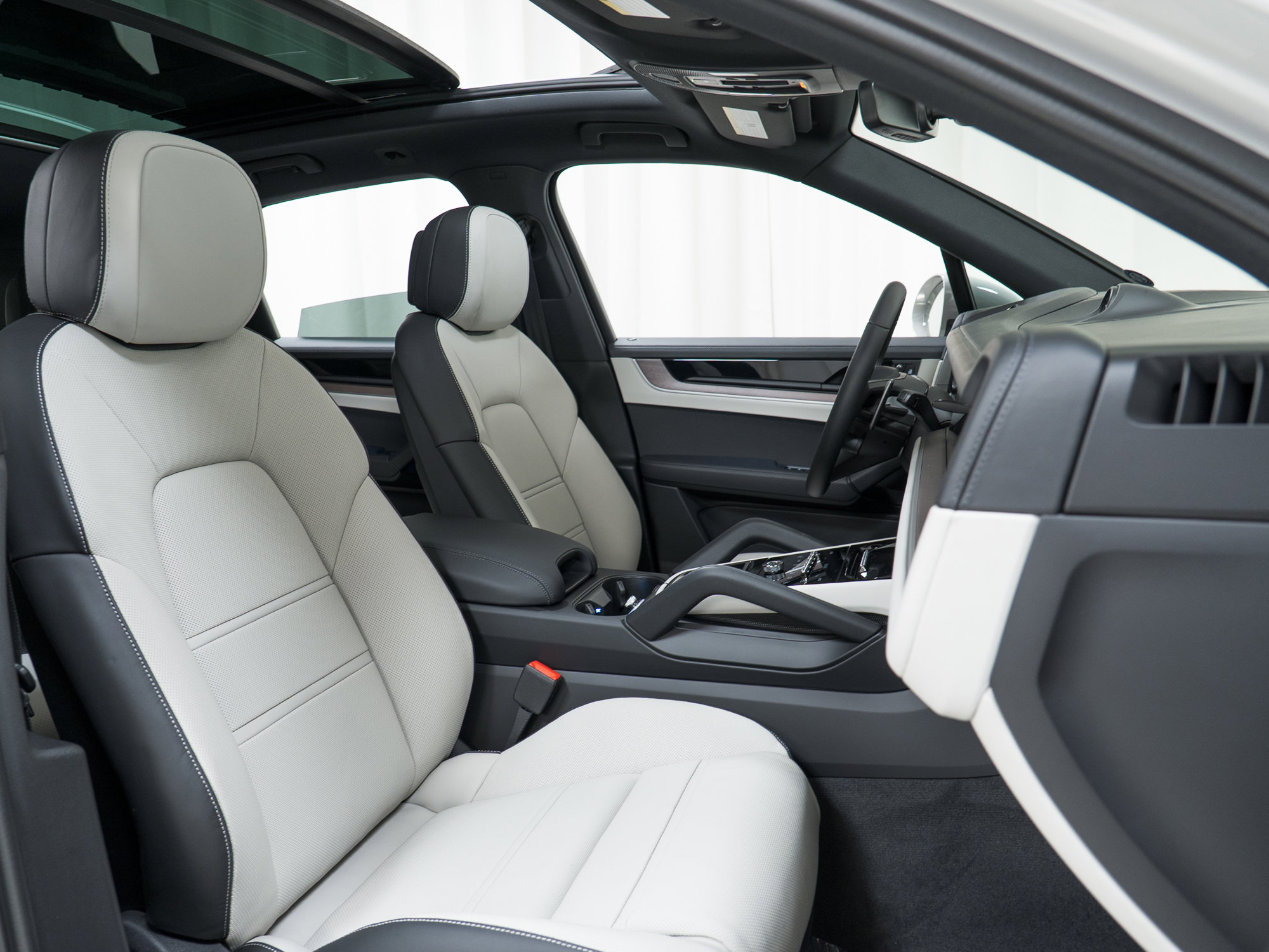 New 2026 Porsche Cayenne S image 25