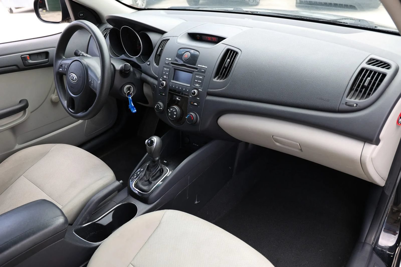 Used 2012 Kia Forte LX FWD image 23