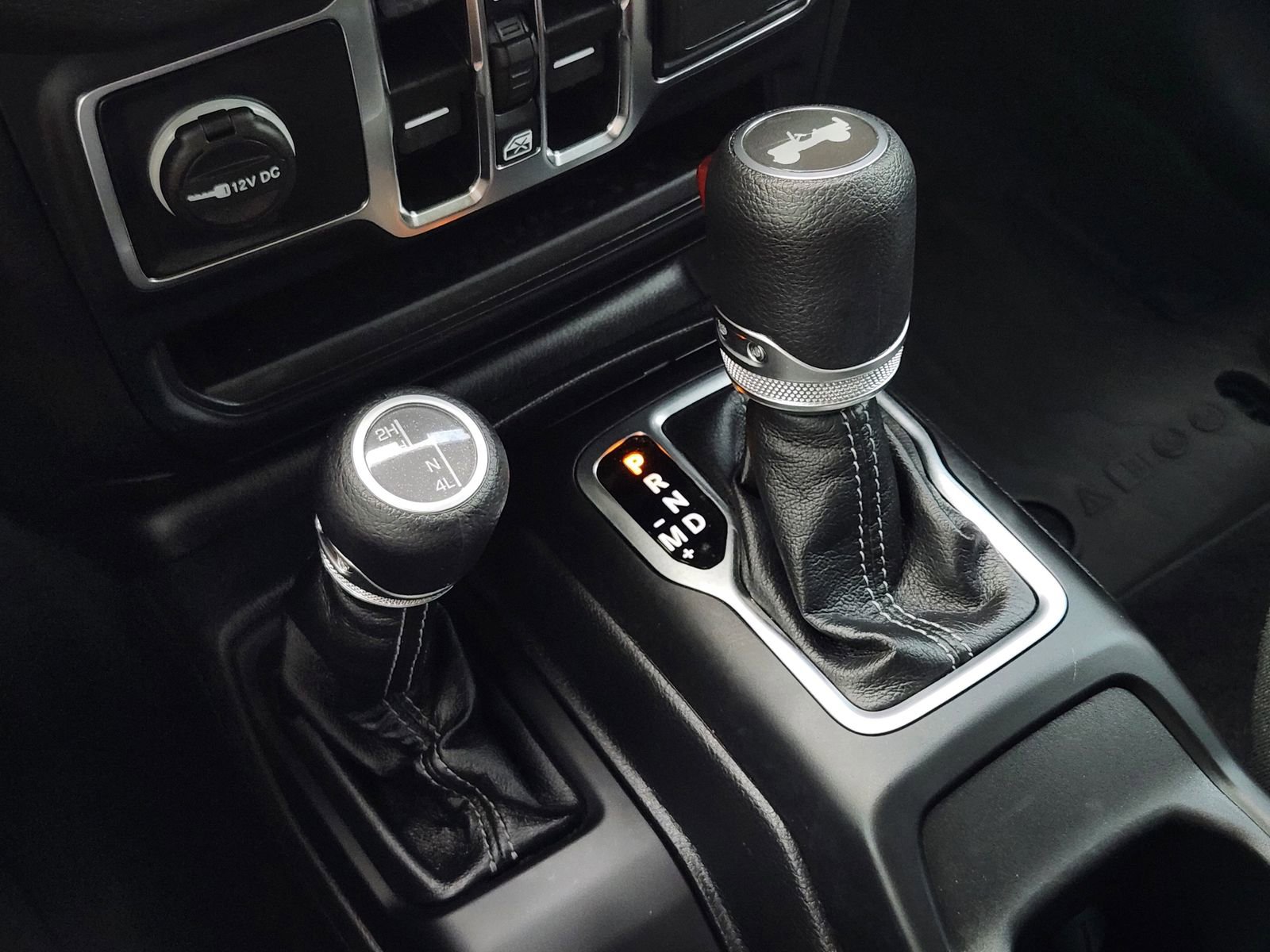 Used 2025 Jeep Wrangler Sport image 20