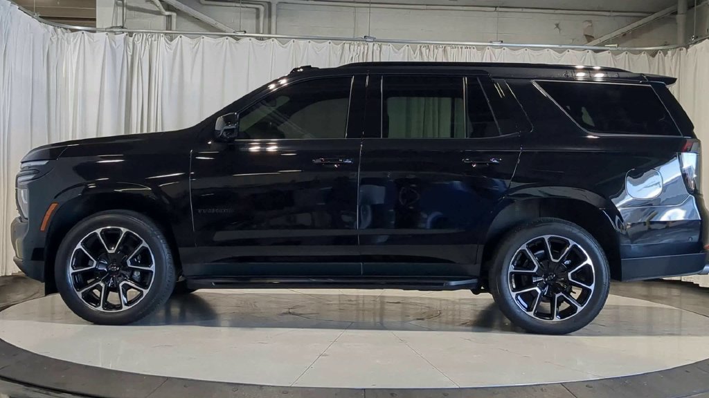 Used 2025 Chevrolet Tahoe RST w/ Comfort Package AWD/4WD image 6