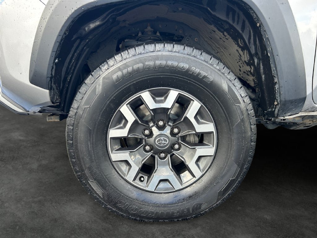 Used 2021 Toyota Tacoma TRD Off-Road AWD/4WD image 4