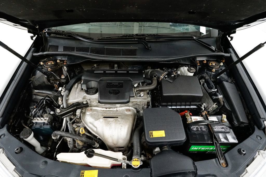 Used 2013 Toyota Camry LE image 3