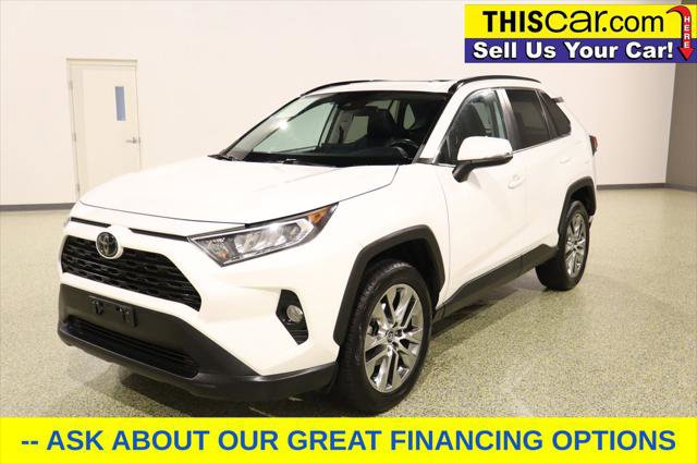 Used 2020 Toyota RAV4 XLE Premium image 3
