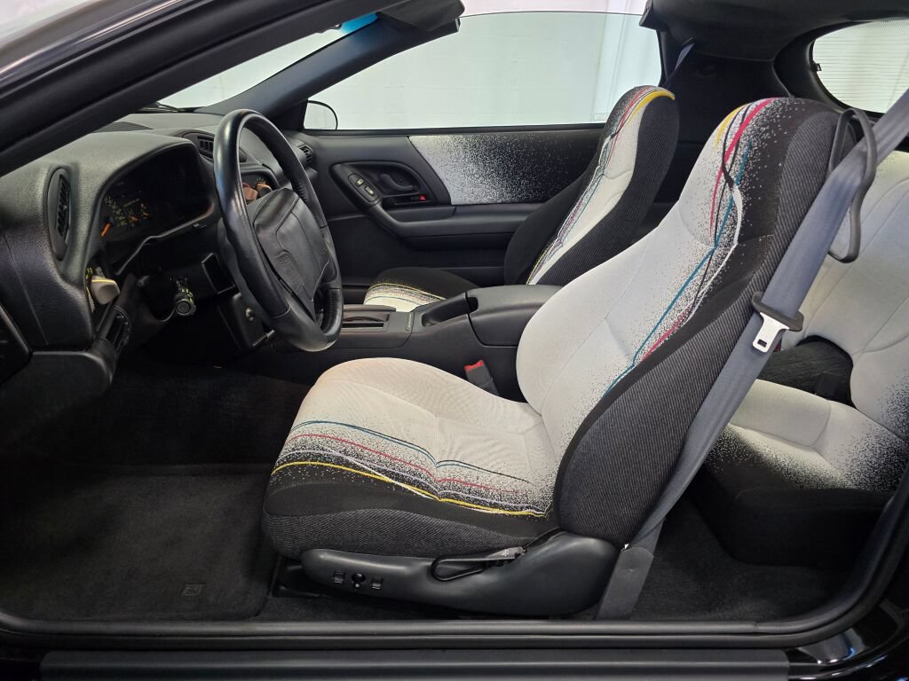 Used 1993 Chevrolet Camaro Z28 RWD image 58