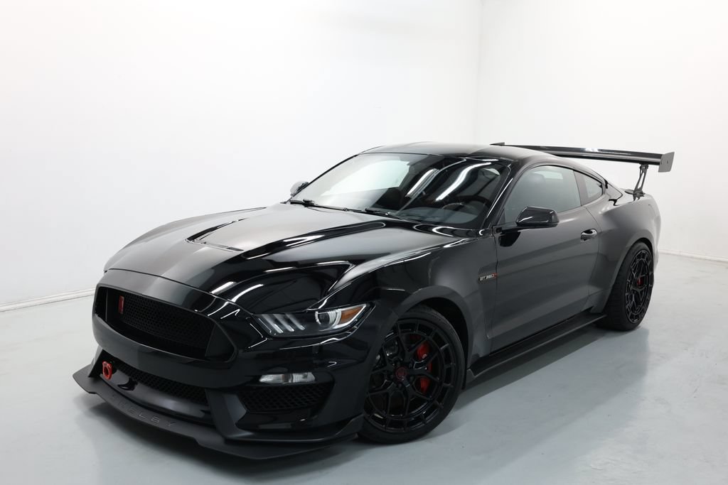 Used 2019 Ford Mustang Shelby GT350R w/ GT350R Equipment Group 920A RWD image 54
