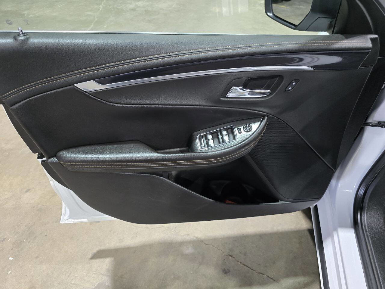 Used 2019 Chevrolet Impala LT image 26