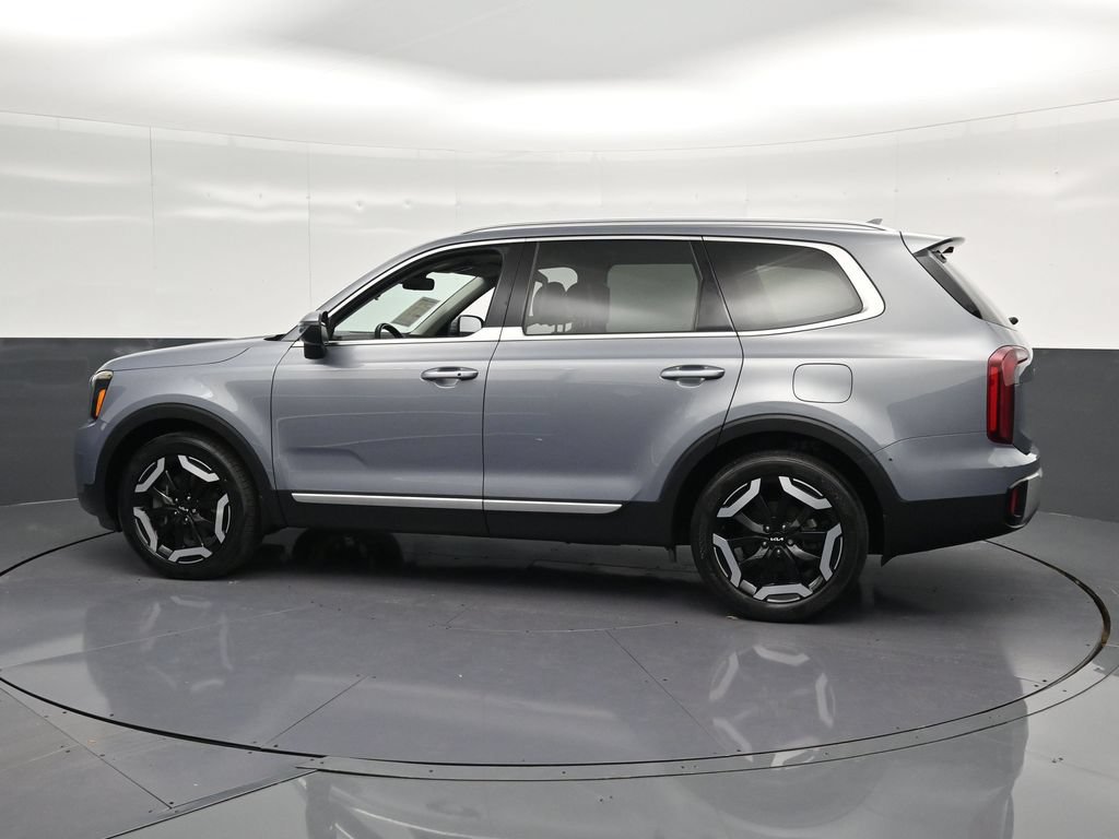 Used 2024 Kia Telluride S w/ S Sunroof Package FWD image 8