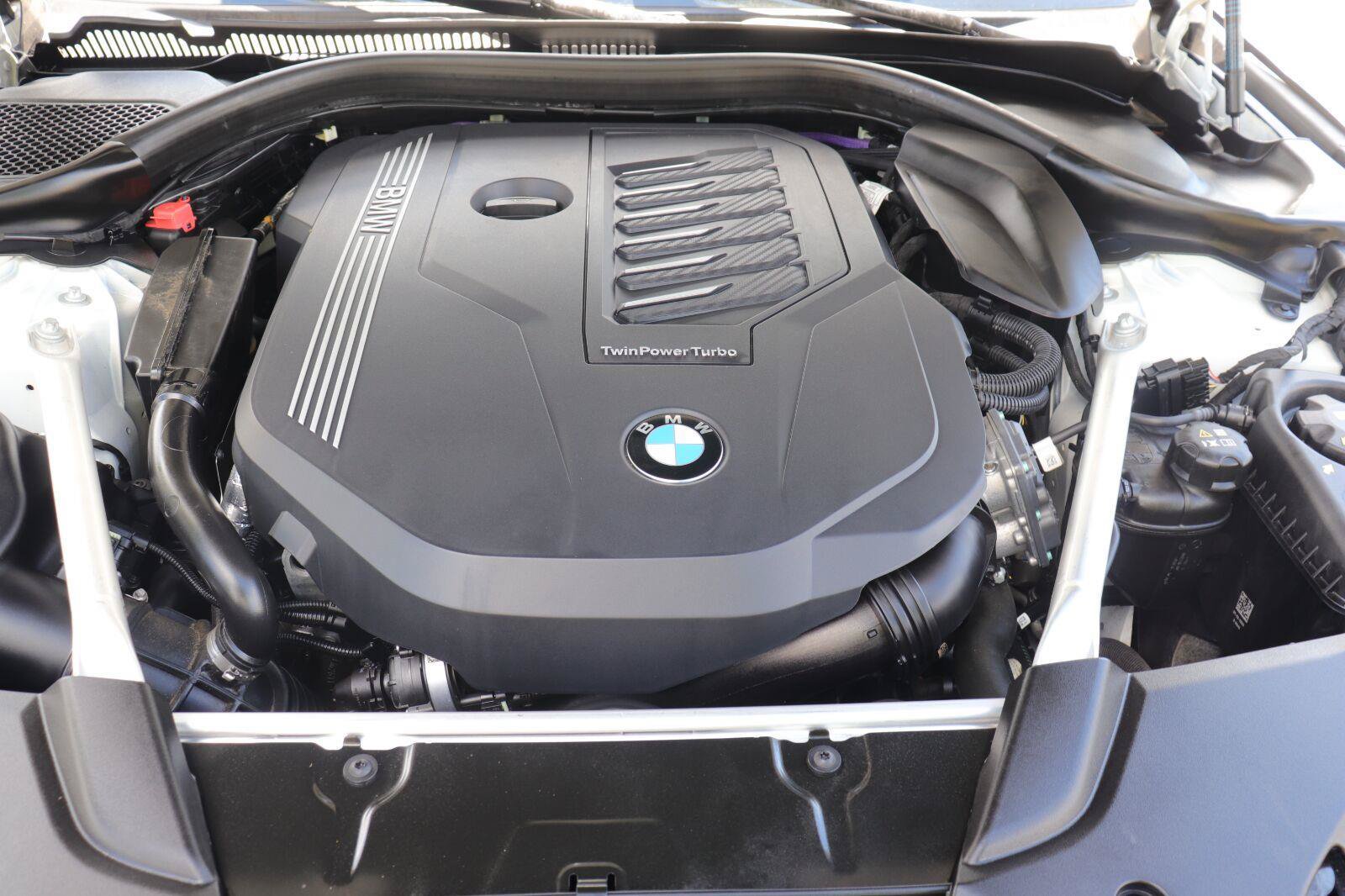 Used 2023 BMW 540i w/ Premium Package RWD image 37