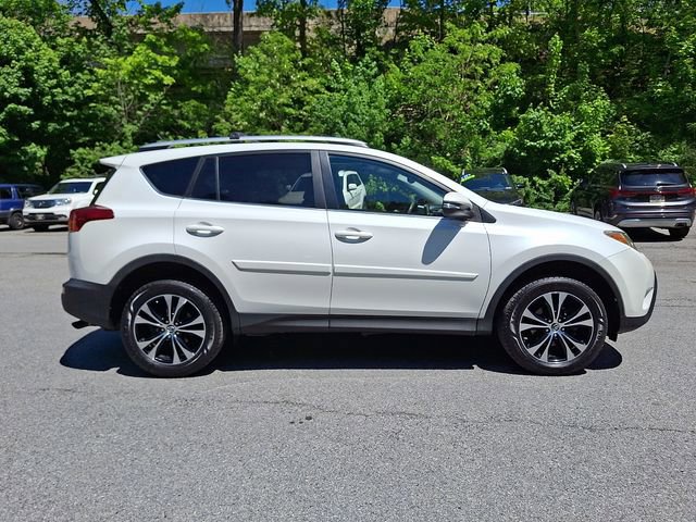 Used 2015 Toyota RAV4 Limited w/ Technology Package AWD/4WD image 9