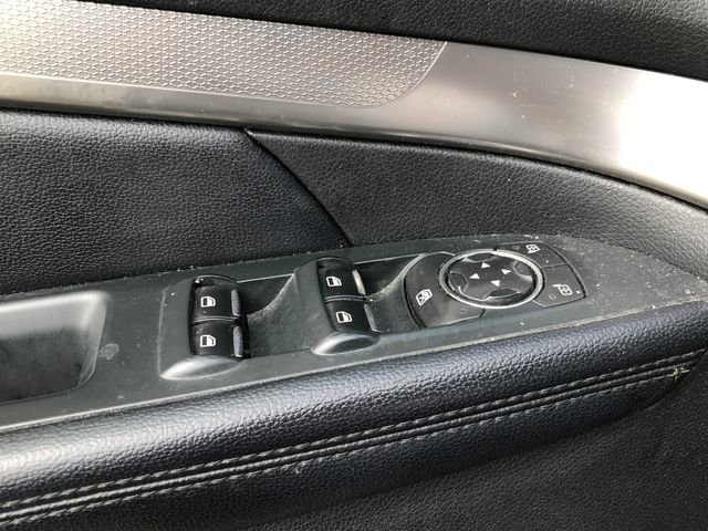 Used 2018 Ford Explorer XLT w/ Equipment Group 201A AWD/4WD image 11