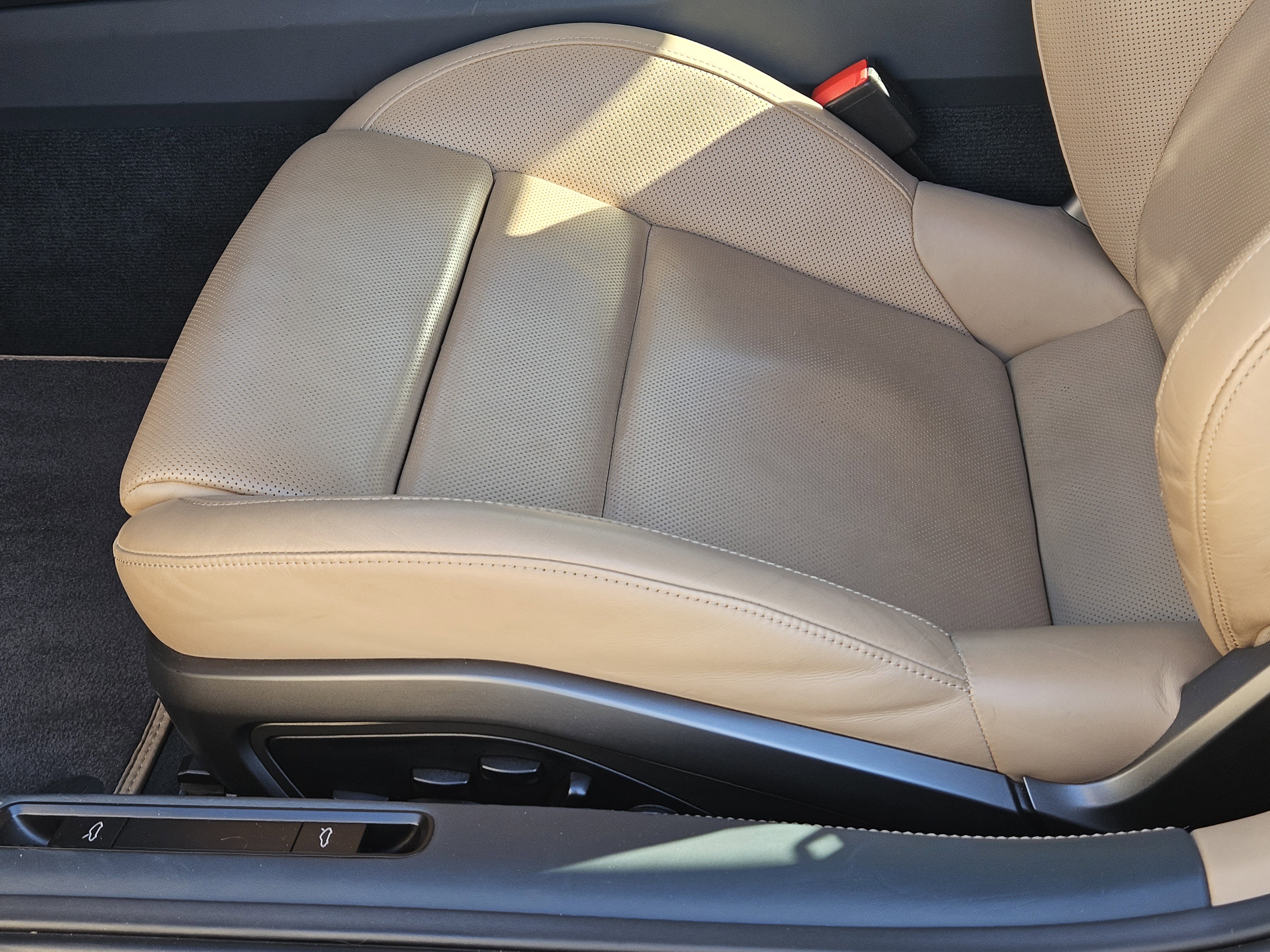 Used 2021 Porsche 911 Turbo S image 24