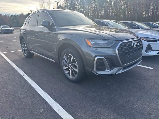 Certified 2023 Audi Q5 2.0T Premium Plus image 3