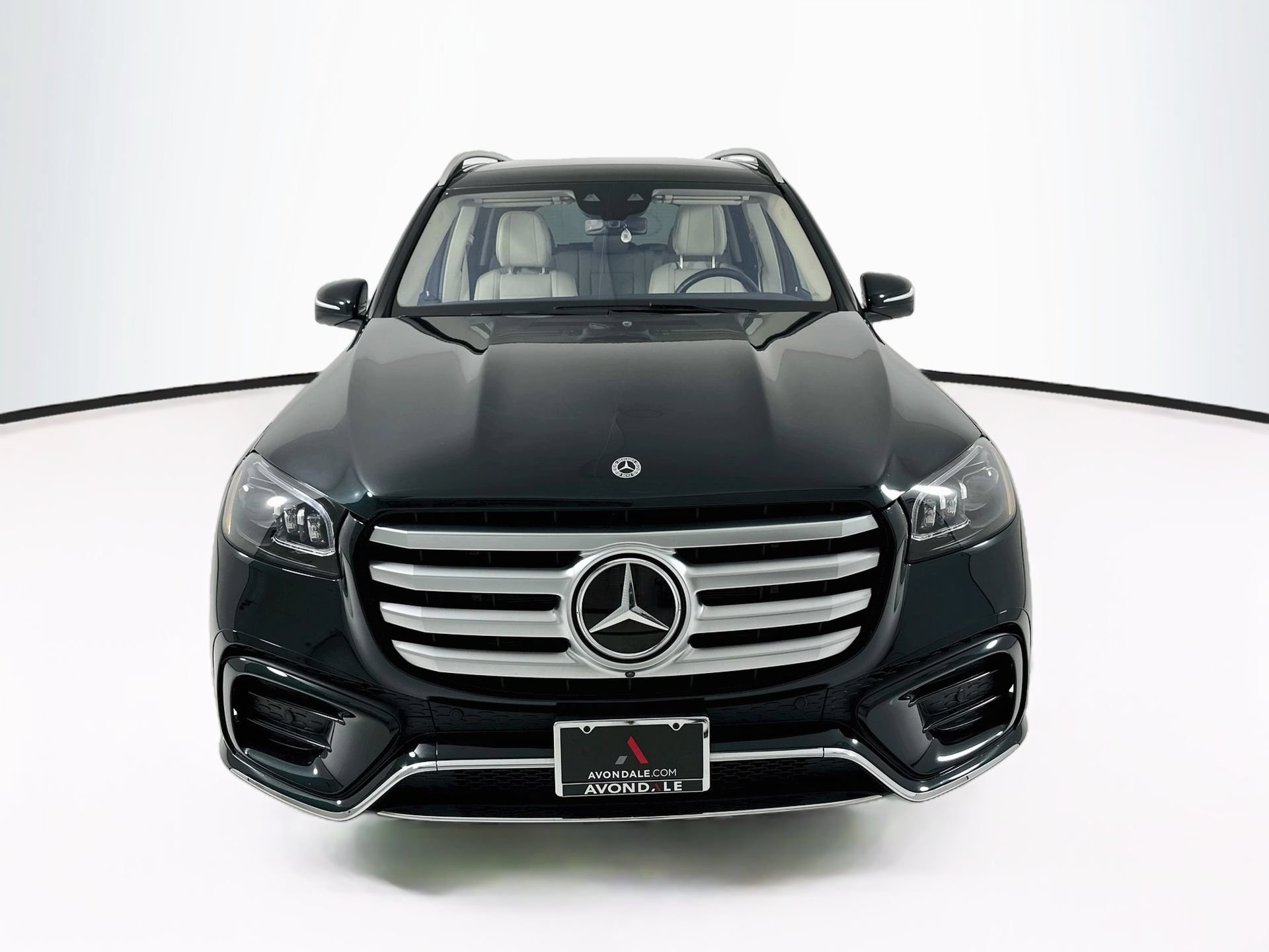 Used 2024 Mercedes-Benz GLS 580 4MATIC image 2