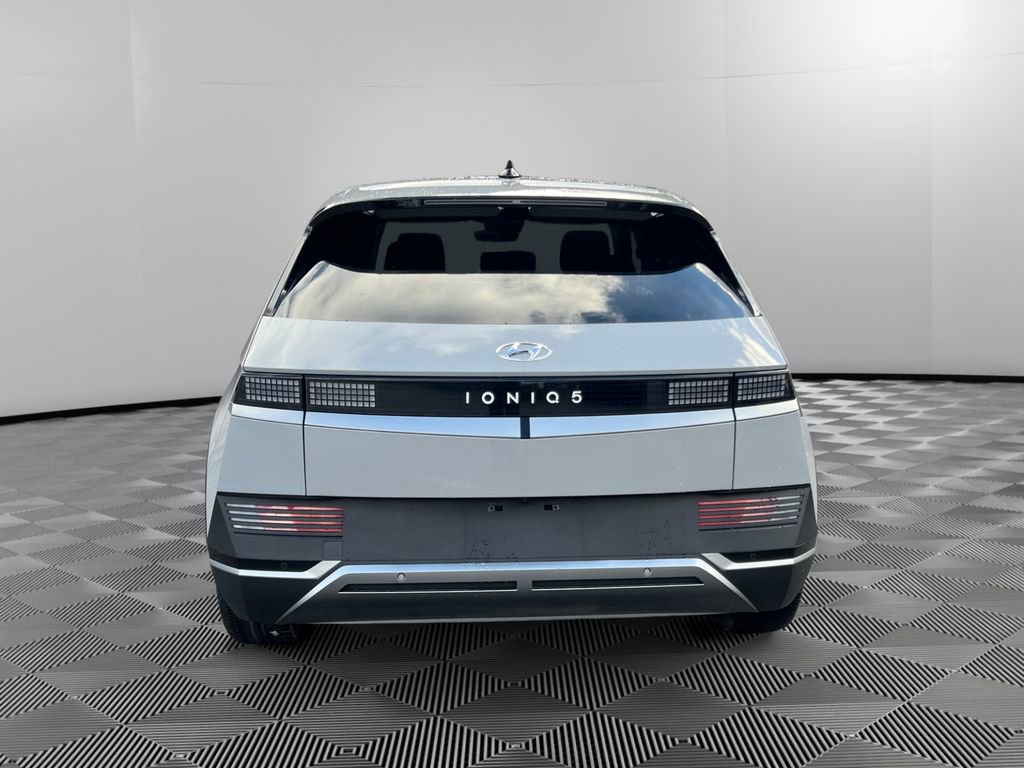 Certified 2024 Hyundai Ioniq 5 SE image 6