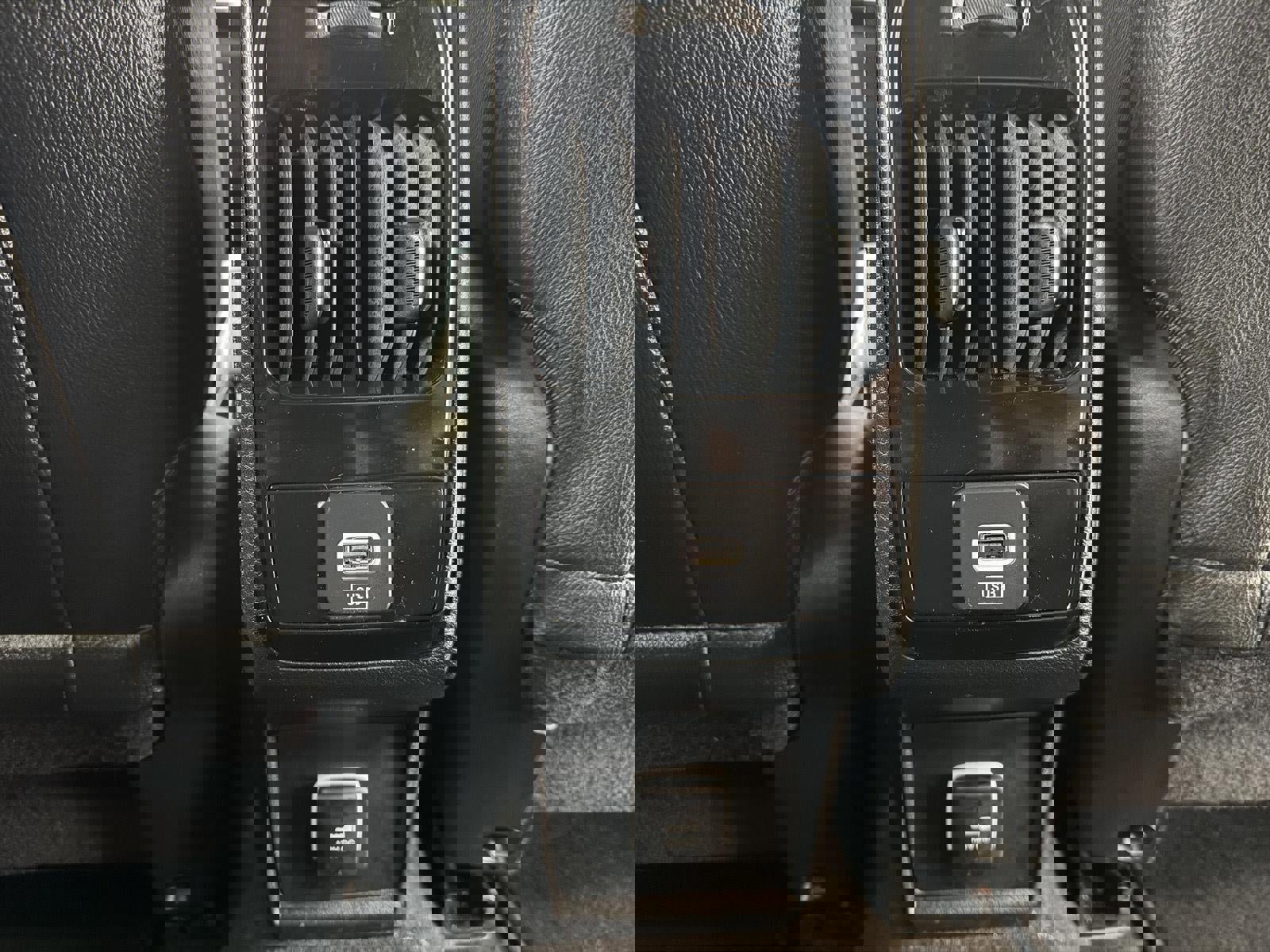 Used 2024 Jeep Compass Limited image 29