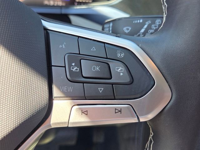 Used 2024 Volkswagen Taos SE image 29