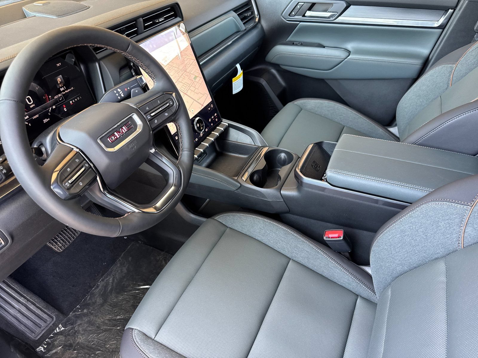 New 2026 GMC Terrain AT4 AWD/4WD image 10