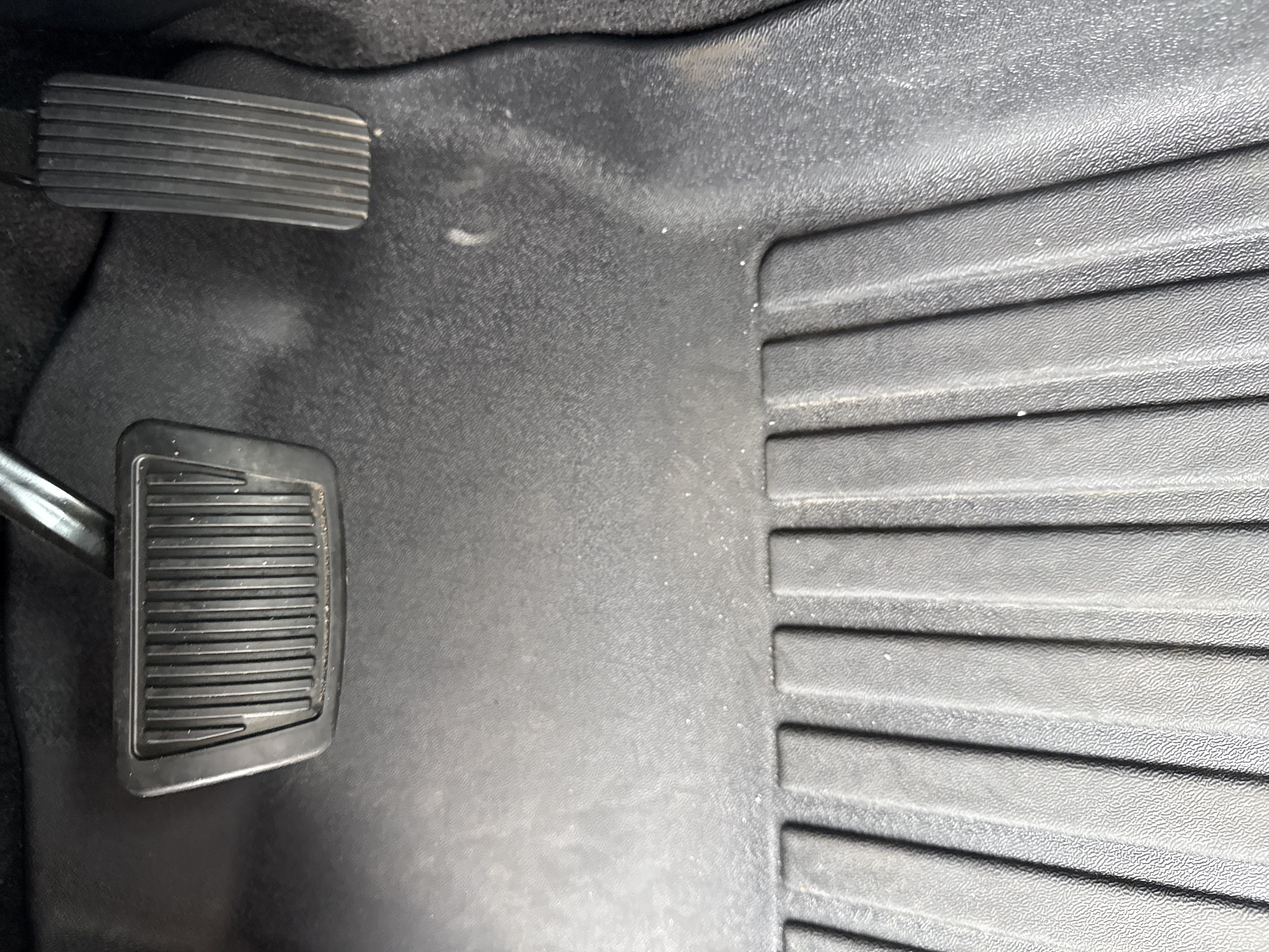 Used 2025 Hyundai Elantra SE FWD image 17