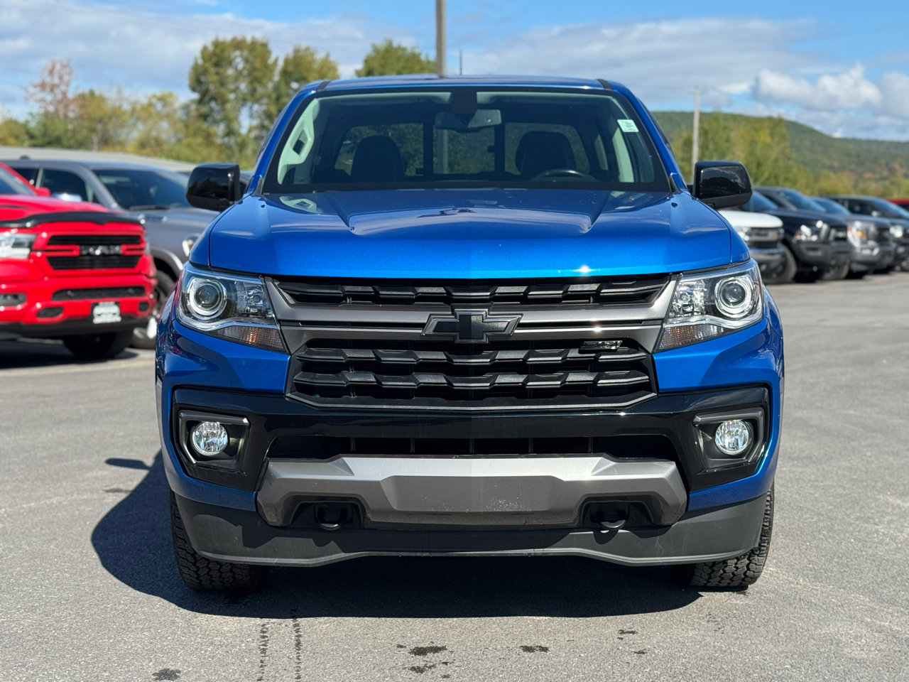 Used 2022 Chevrolet Colorado Z71 image 2