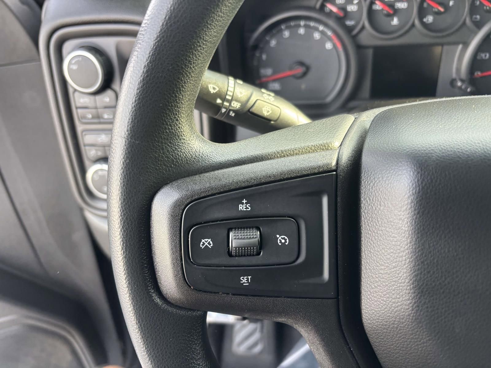 Used 2020 Chevrolet Silverado 1500 Custom w/ Custom Value Package image 18