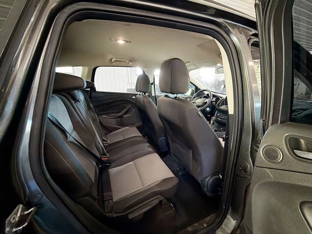 Used 2017 Ford Escape SE w/ Equipment Group 201A FWD image 11