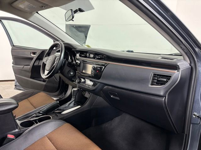 Used 2015 Toyota Corolla S image 22