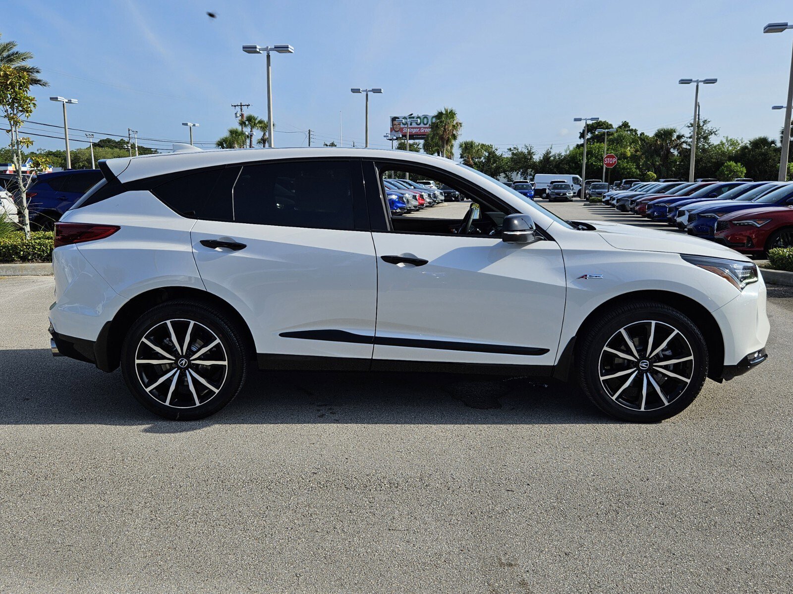 New 2025 Acura RDX A-Spec image 3