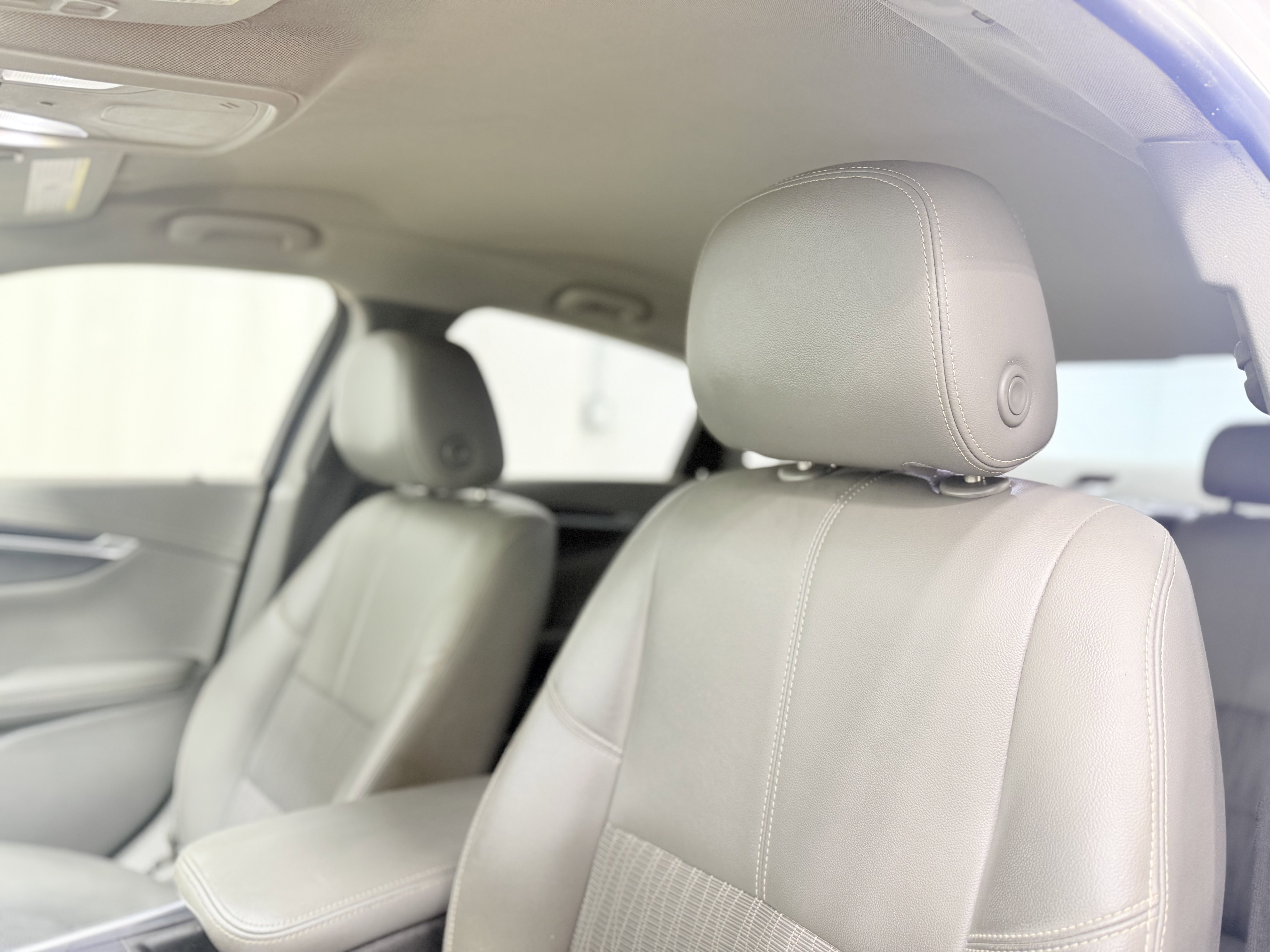 Used 2018 Chevrolet Impala LT image 15