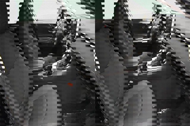 Used 2025 Toyota RAV4 LE image 21