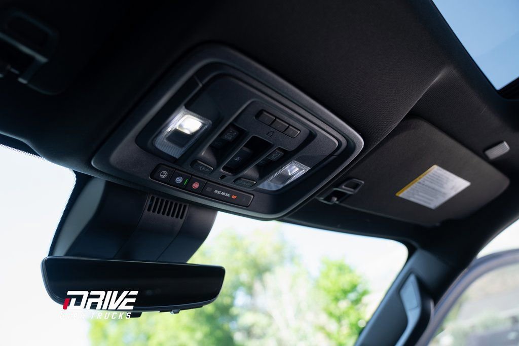 Used 2024 Chevrolet Silverado 1500 ZR2 w/ Technology Package image 42