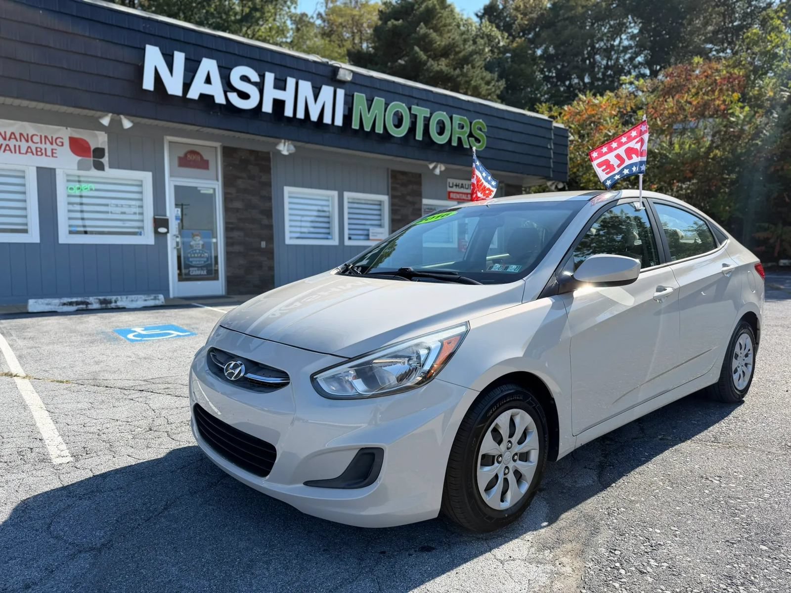Used 2016 Hyundai Accent SE FWD image 1