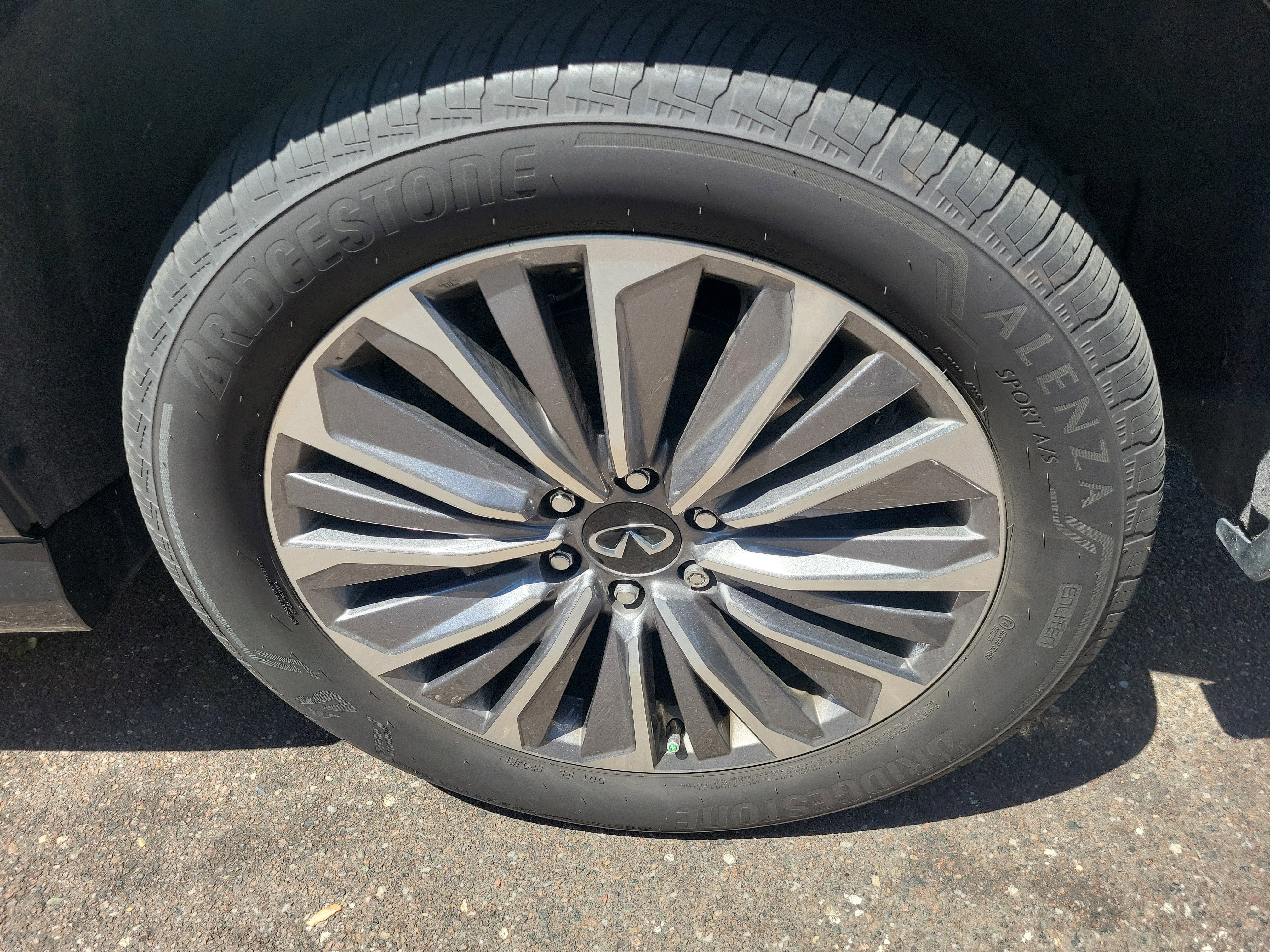Certified 2025 INFINITI QX80 Luxe AWD/4WD image 5