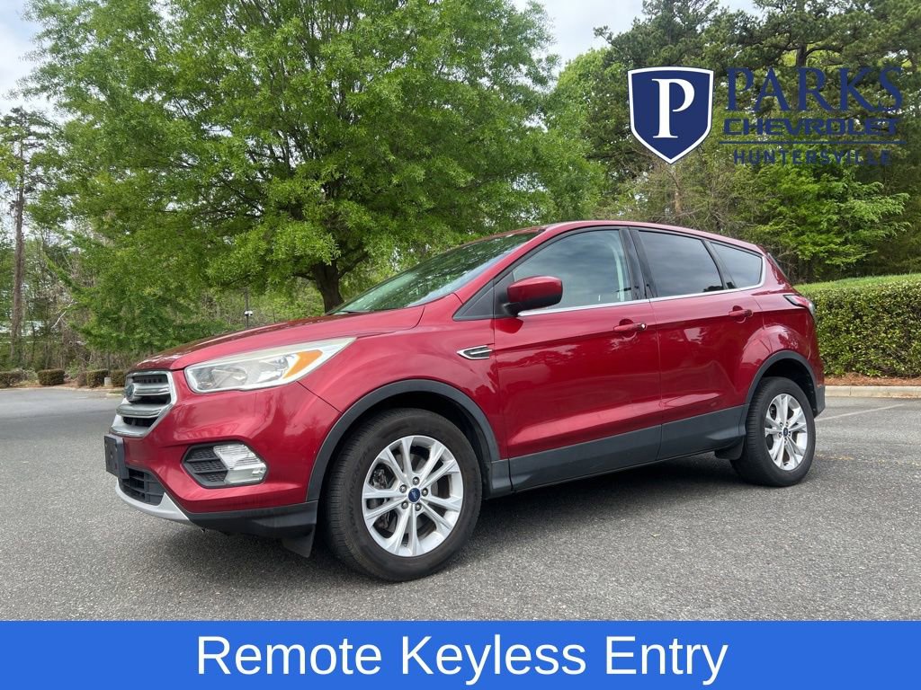 Used 2017 Ford Escape SE w/ SE Cold Weather Package image 2