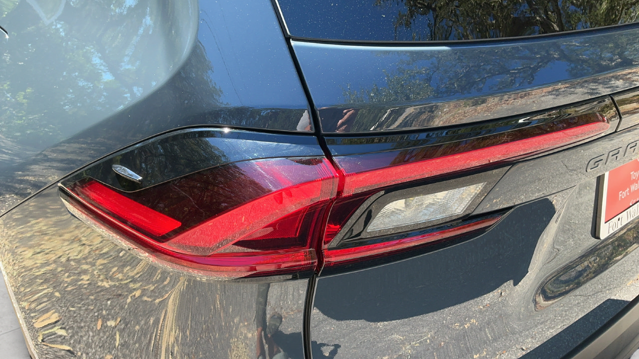 Used 2025 Toyota Grand Highlander FWD image 25