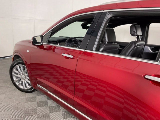 Used 2025 Cadillac XT6 Premium Luxury w/ Technology Package AWD/4WD image 35