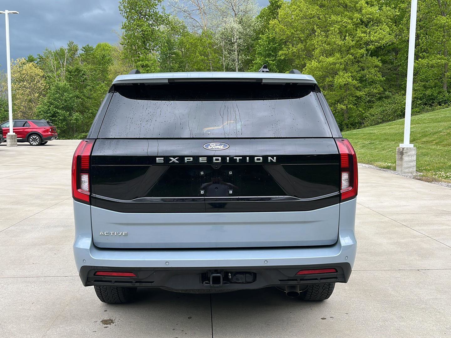 Used 2025 Ford Expedition Active AWD/4WD image 6