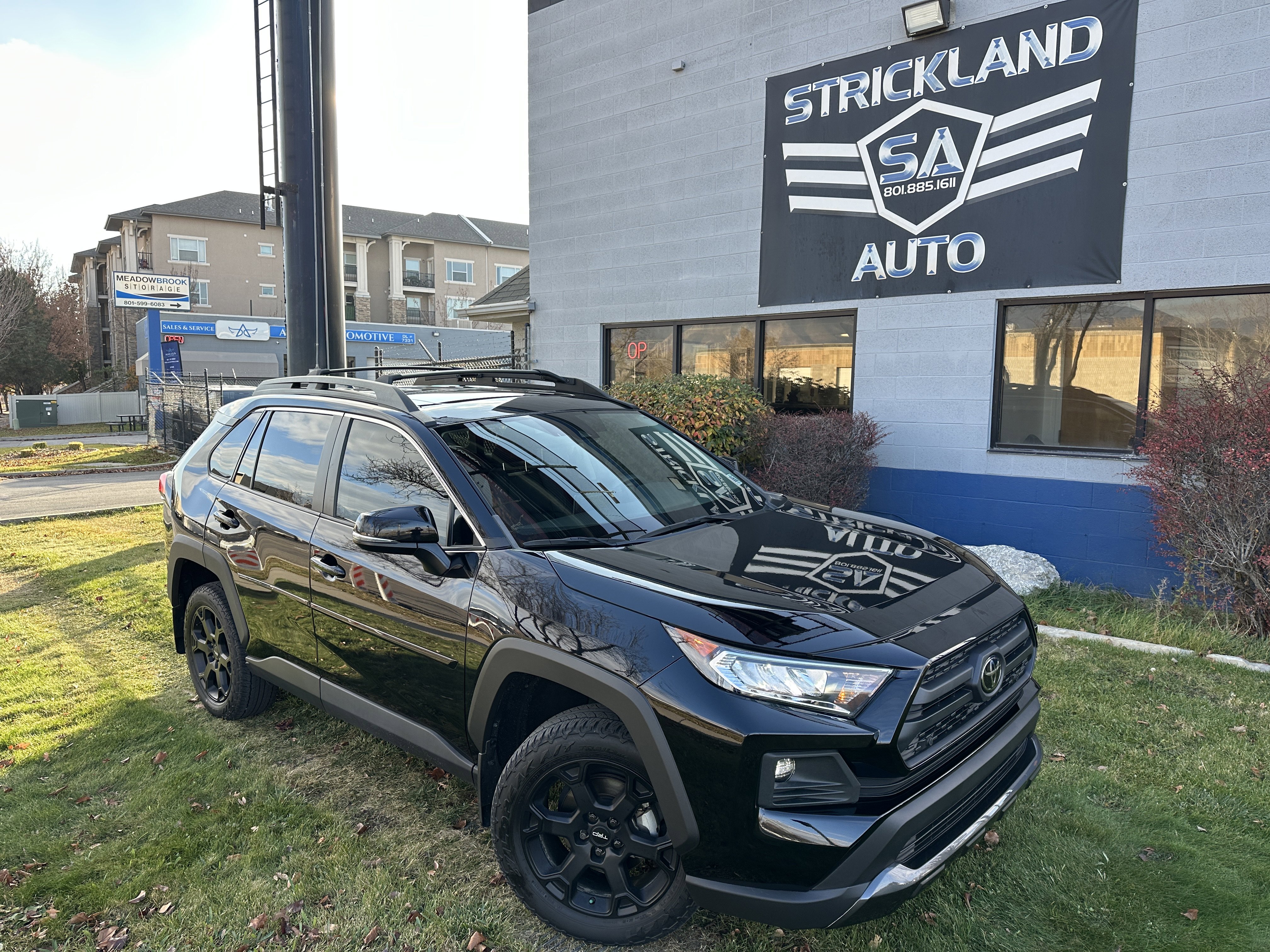 Used 2021 Toyota RAV4 TRD Off-Road image 2