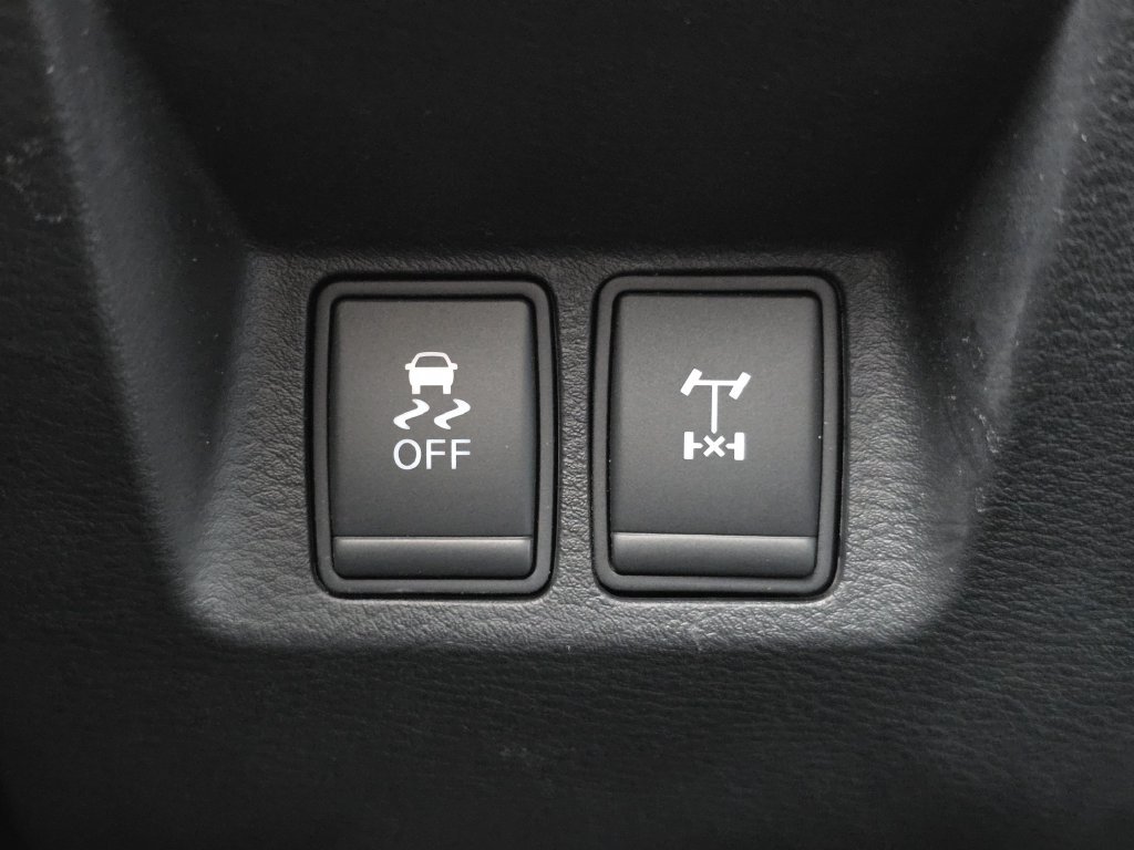 Used 2022 Nissan Frontier PRO-4X AWD/4WD image 37