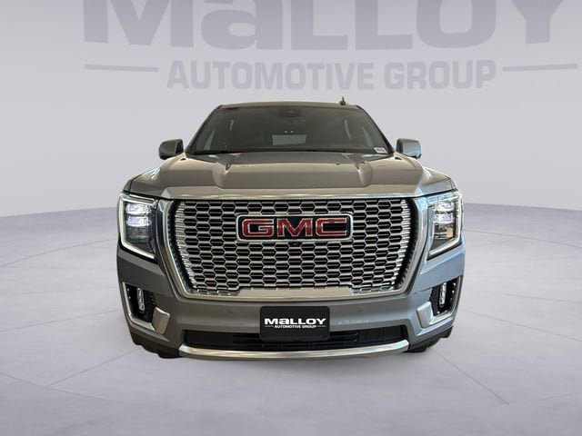 Used 2024 GMC Yukon XL Denali w/ Advanced Technology Package AWD/4WD image 8